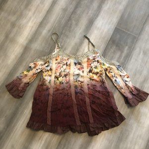 Gimmicks open shoulder ombre flowy top